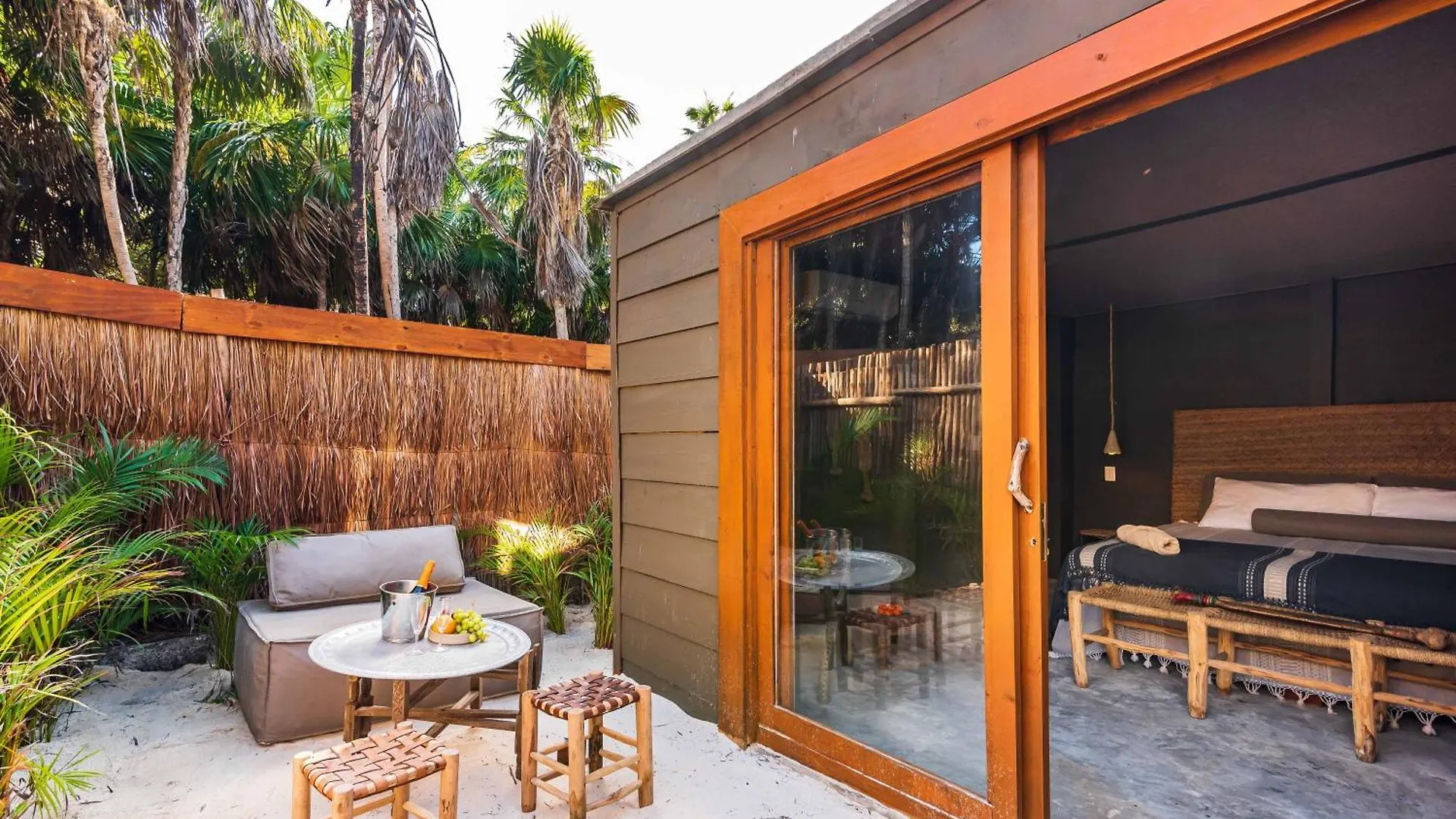 Phoenix Tulum 0*,